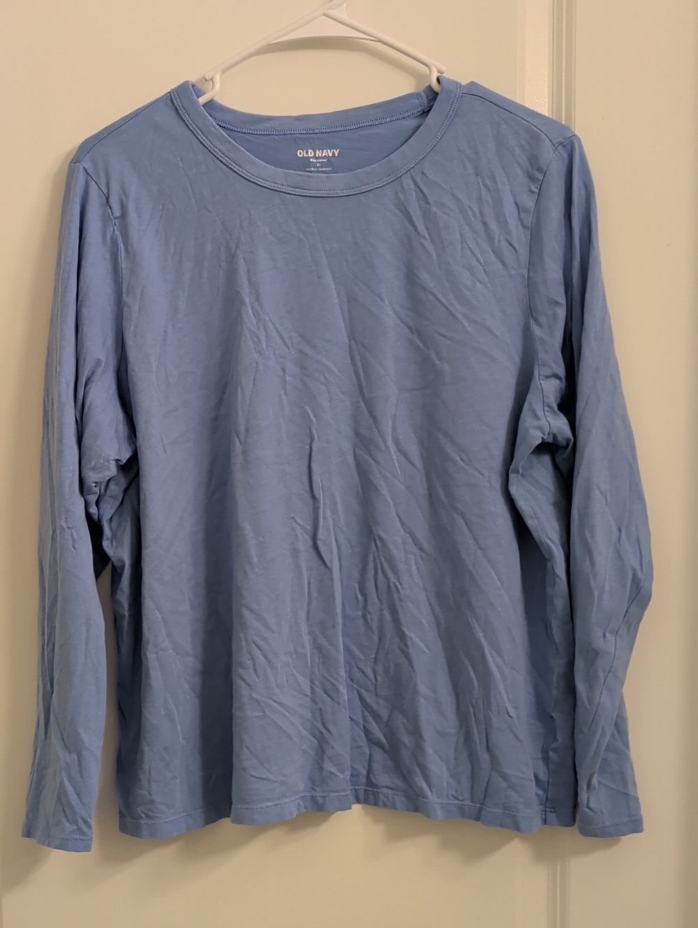 Old Navy Women's Long-Sleeve Crewneck Tee in Light Blue